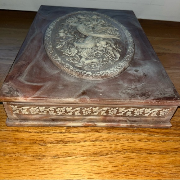 Incolay Stone Jewelry Box 14” X 10” X 2.5” - Picture 9 of 10